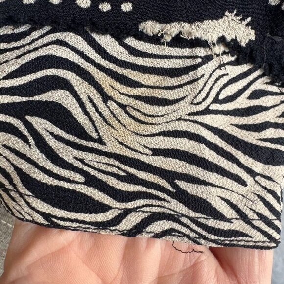 90s Vintage Chico's Black Cream Cave Art Zebra Print Silver Button Front Tunic - Picture 10 of 11